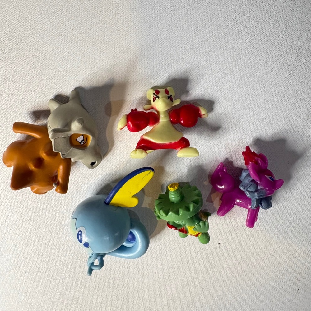 Pokemon Figure Lot Marowak Sobble Ludicolo Medicham Zorua Mini Collectibles - Picture 2 of 4